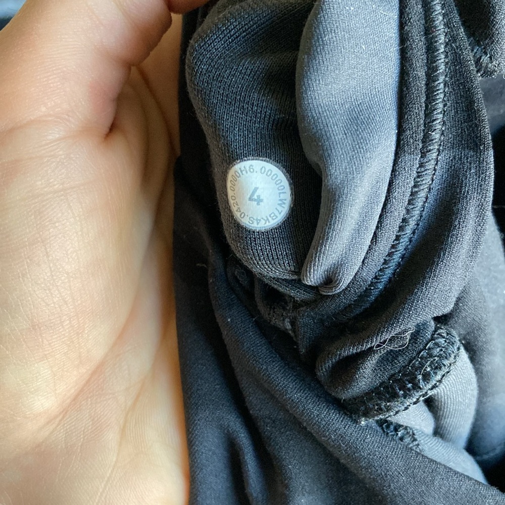 Lululemon Align bike shorts - Picture 2 of 2